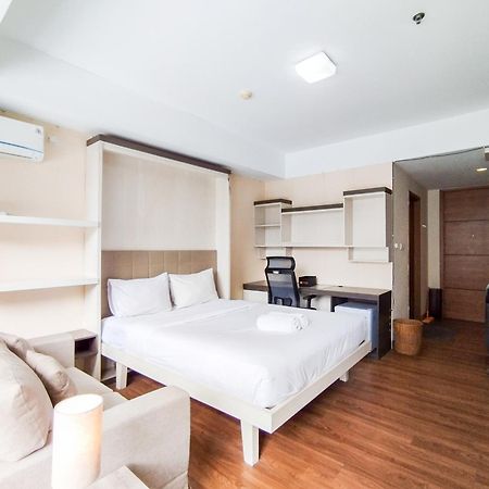 Simply And Comfy Studio Room Apartment Beverly Dago By Travelio Bandung Exteriör bild