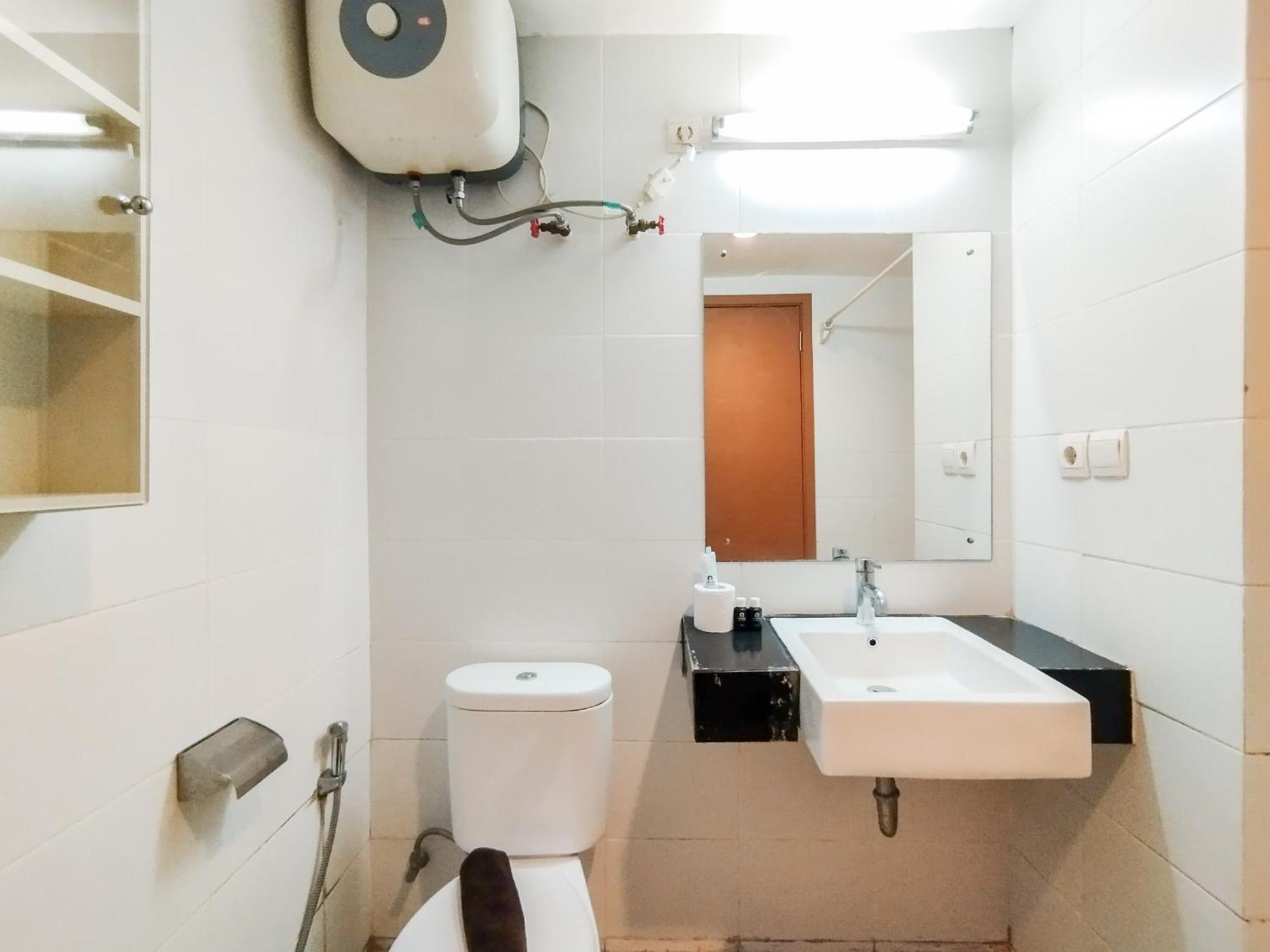 Simply And Comfy Studio Room Apartment Beverly Dago By Travelio Bandung Exteriör bild