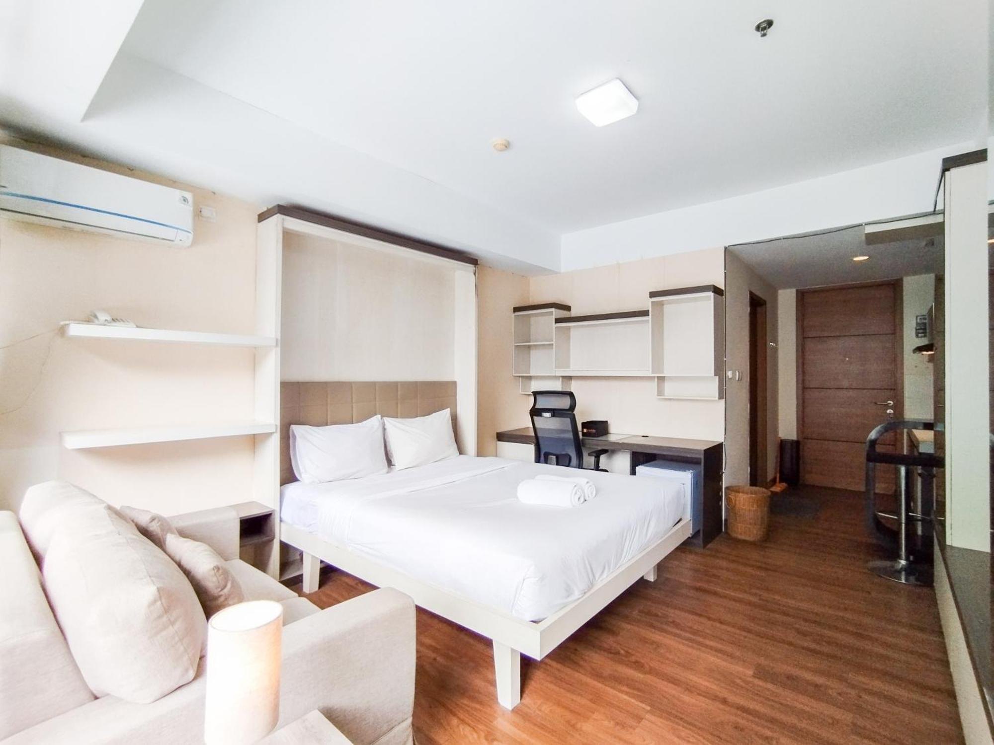 Simply And Comfy Studio Room Apartment Beverly Dago By Travelio Bandung Exteriör bild