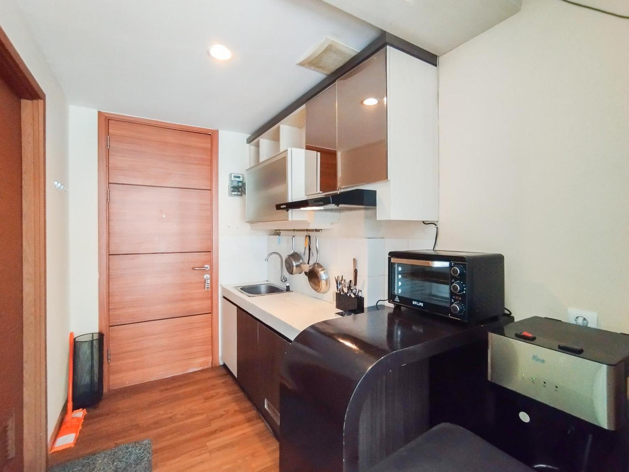 Simply And Comfy Studio Room Apartment Beverly Dago By Travelio Bandung Exteriör bild