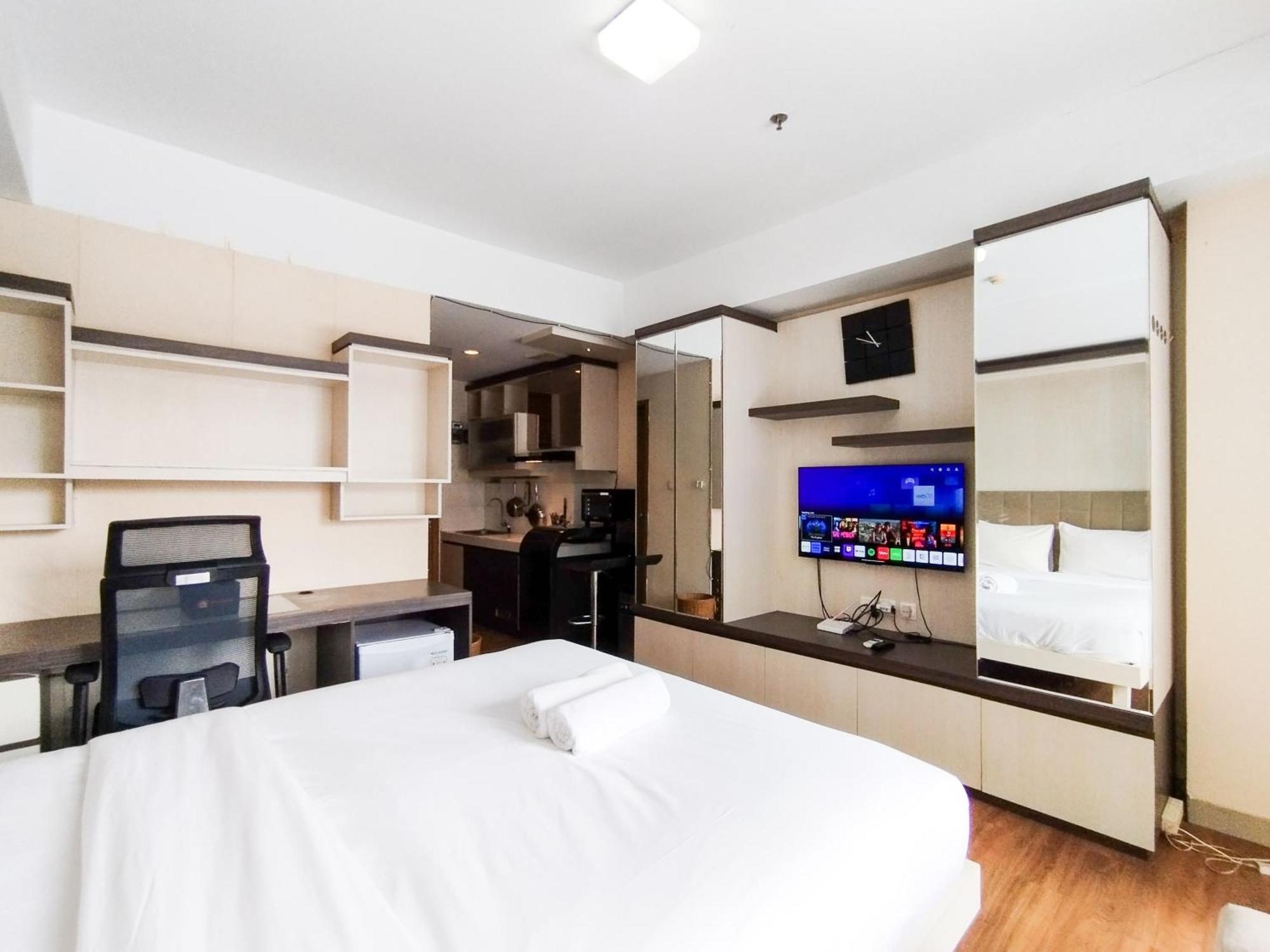 Simply And Comfy Studio Room Apartment Beverly Dago By Travelio Bandung Exteriör bild