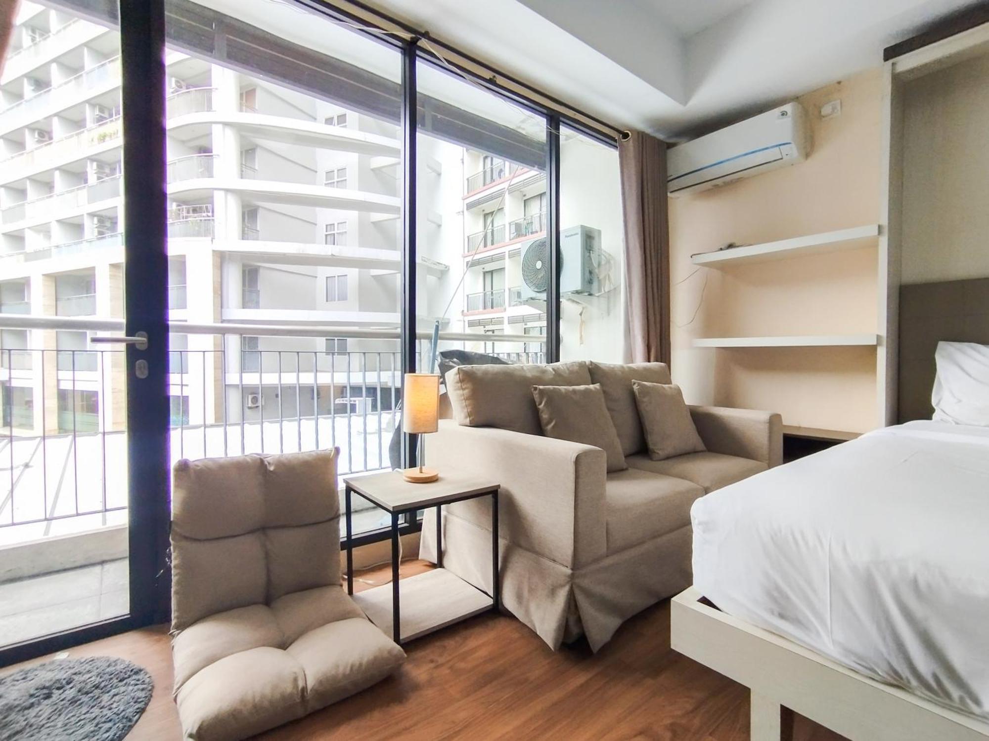 Simply And Comfy Studio Room Apartment Beverly Dago By Travelio Bandung Exteriör bild